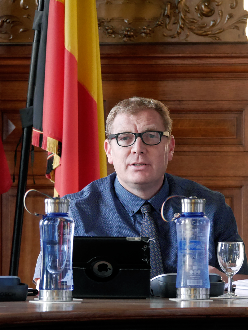 Burgemeester Maarten de Veuster