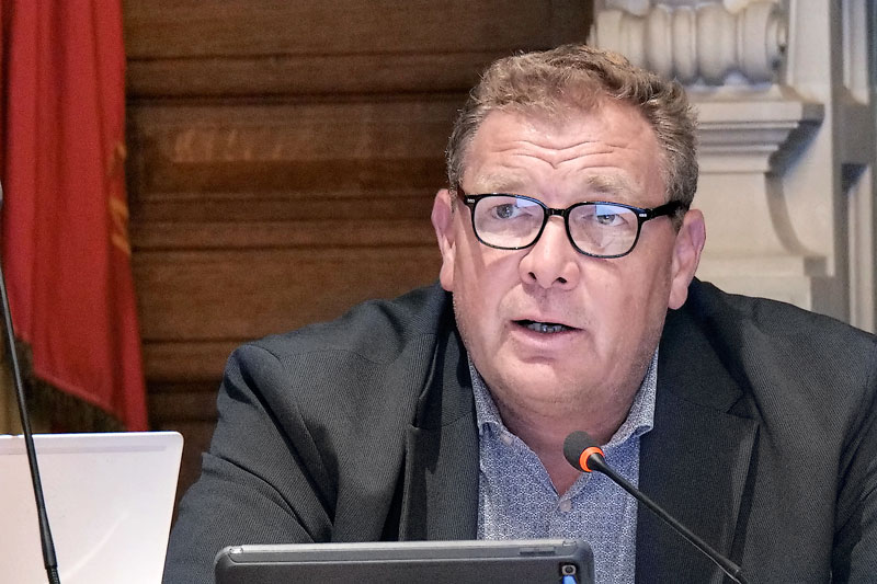 Burgemeester Maarten de Veuster