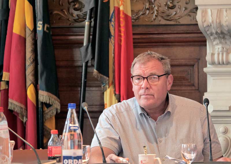 Burgemeester Maarten de Veuster