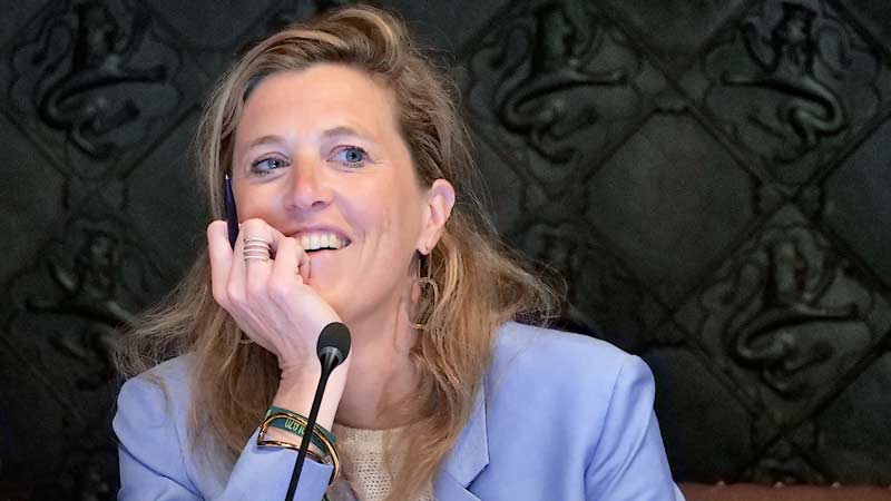 Lachende Annelies en grappende Maarten